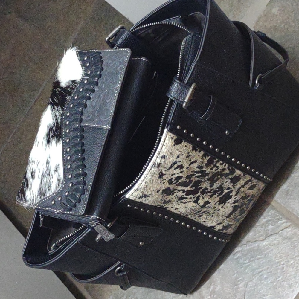 Trinity Ranch cow purse and wallet